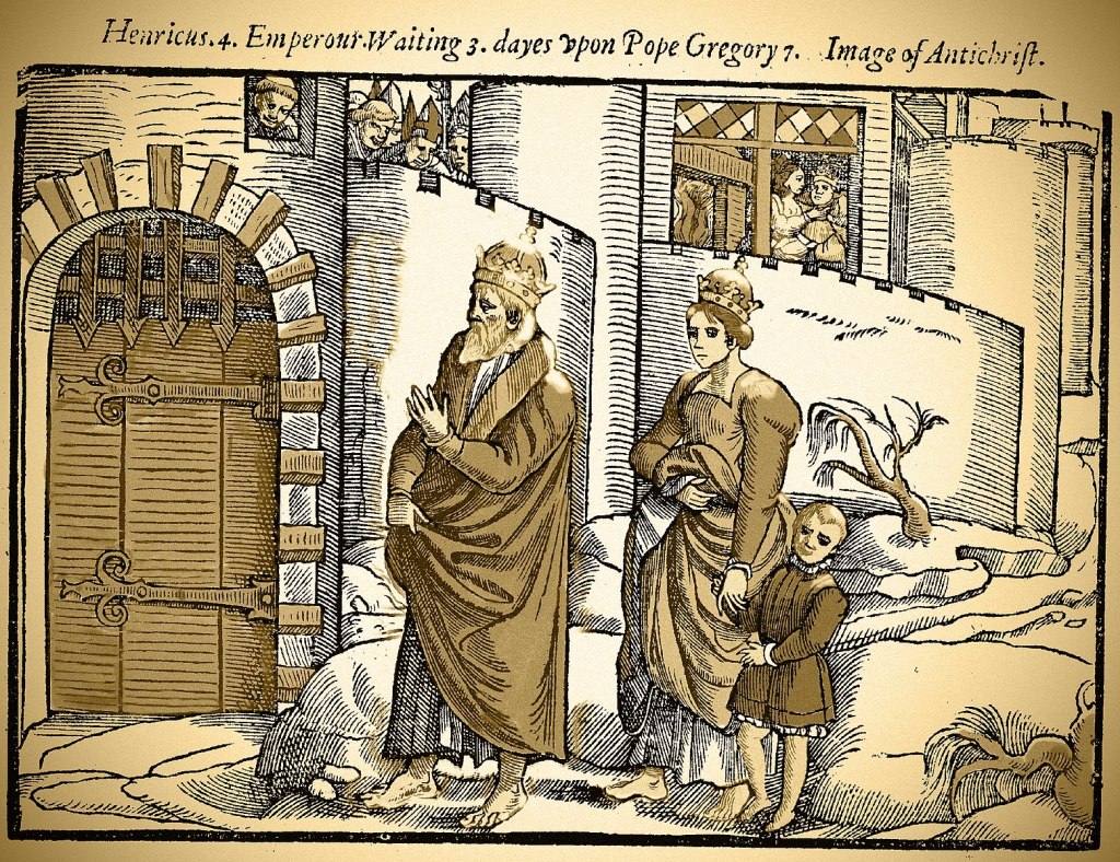 This image has an empty alt attribute; its file name is canossa.jpeg